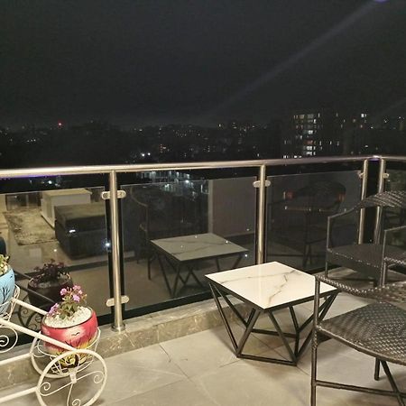 Stayrest Safari Tours New 3 Bedroom Apartments In Kilimani Nairobi With Rooftop Pool Exterior foto