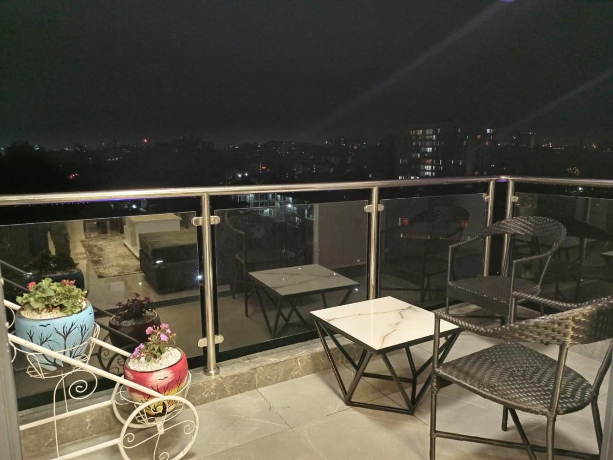 Stayrest Safari Tours New 3 Bedroom Apartments In Kilimani Nairobi With Rooftop Pool Exterior foto