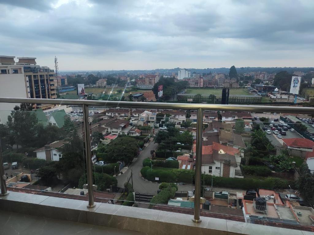 Stayrest Safari Tours New 3 Bedroom Apartments In Kilimani Nairobi With Rooftop Pool Exterior foto